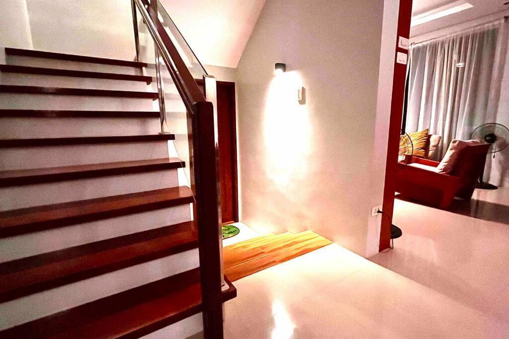 Overlooking Staycation At Sandari Batulao Tagaytay City Exterior photo