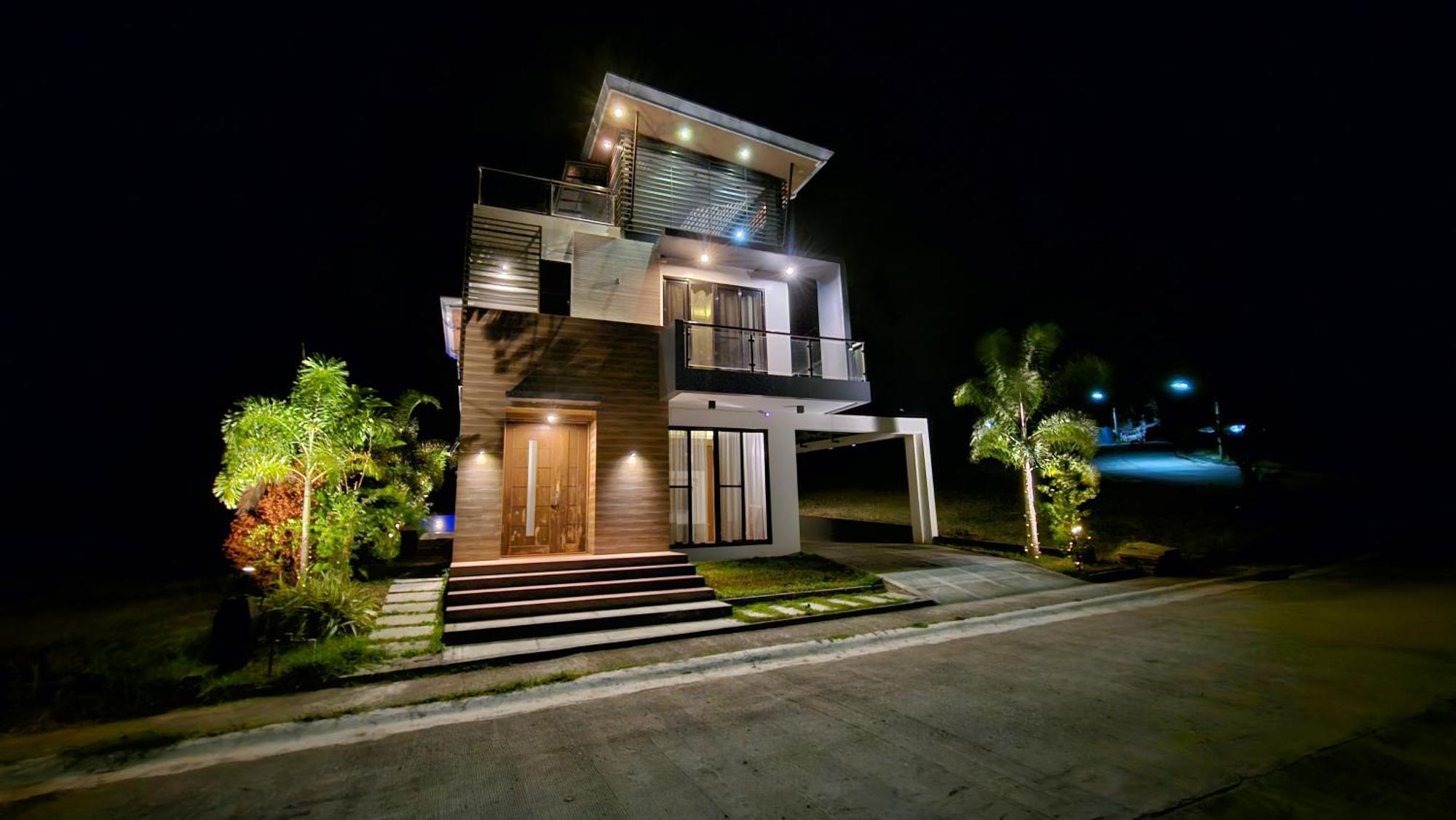 Overlooking Staycation At Sandari Batulao Tagaytay City Exterior photo