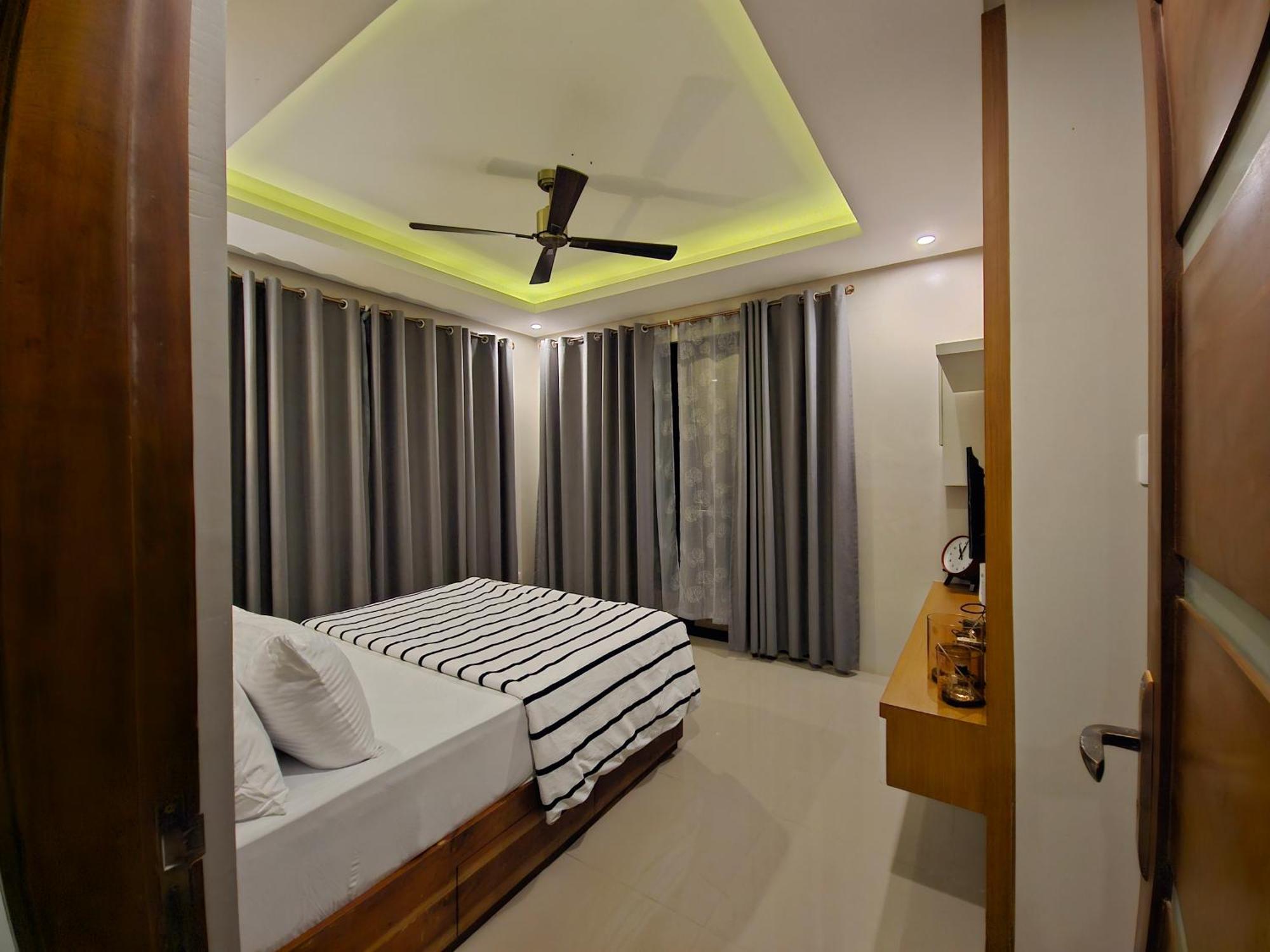 Overlooking Staycation At Sandari Batulao Tagaytay City Exterior photo
