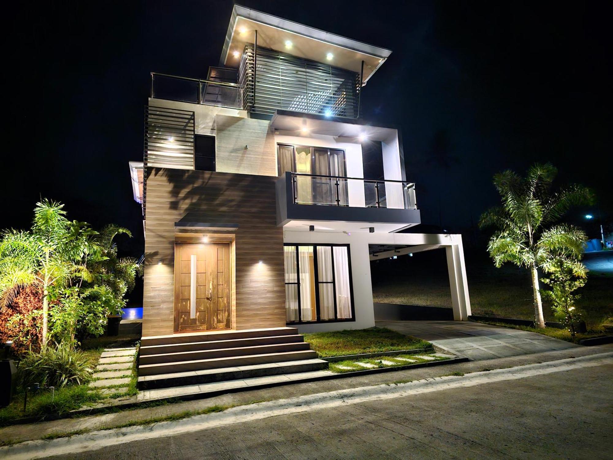 Overlooking Staycation At Sandari Batulao Tagaytay City Exterior photo